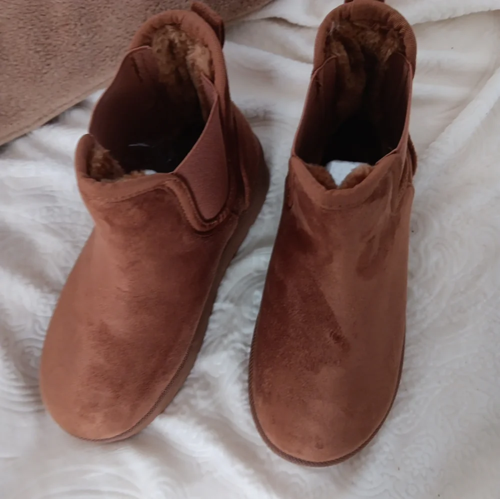 Platform booties - Picture 2 of 5